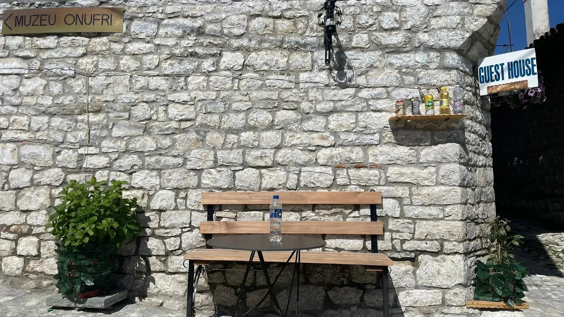 Guesthouse Kate Berat Castle